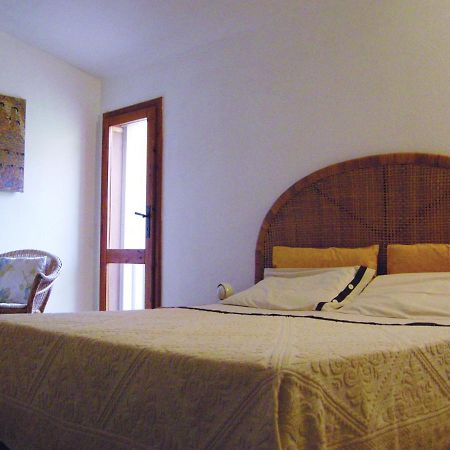 Via Dei Gerani B&B Sìnnai Szoba fotó